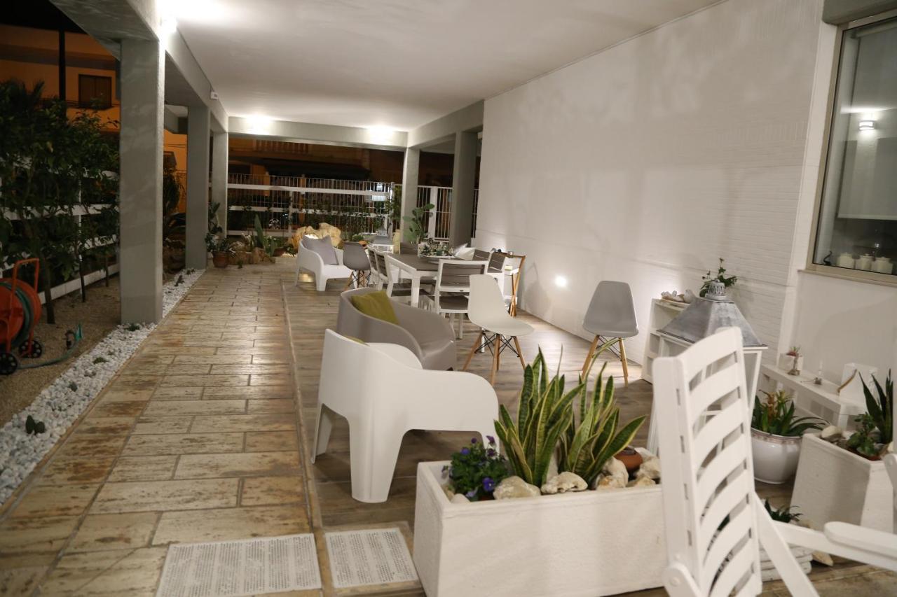 Bed and Breakfast Viro House Squinzano Экстерьер фото