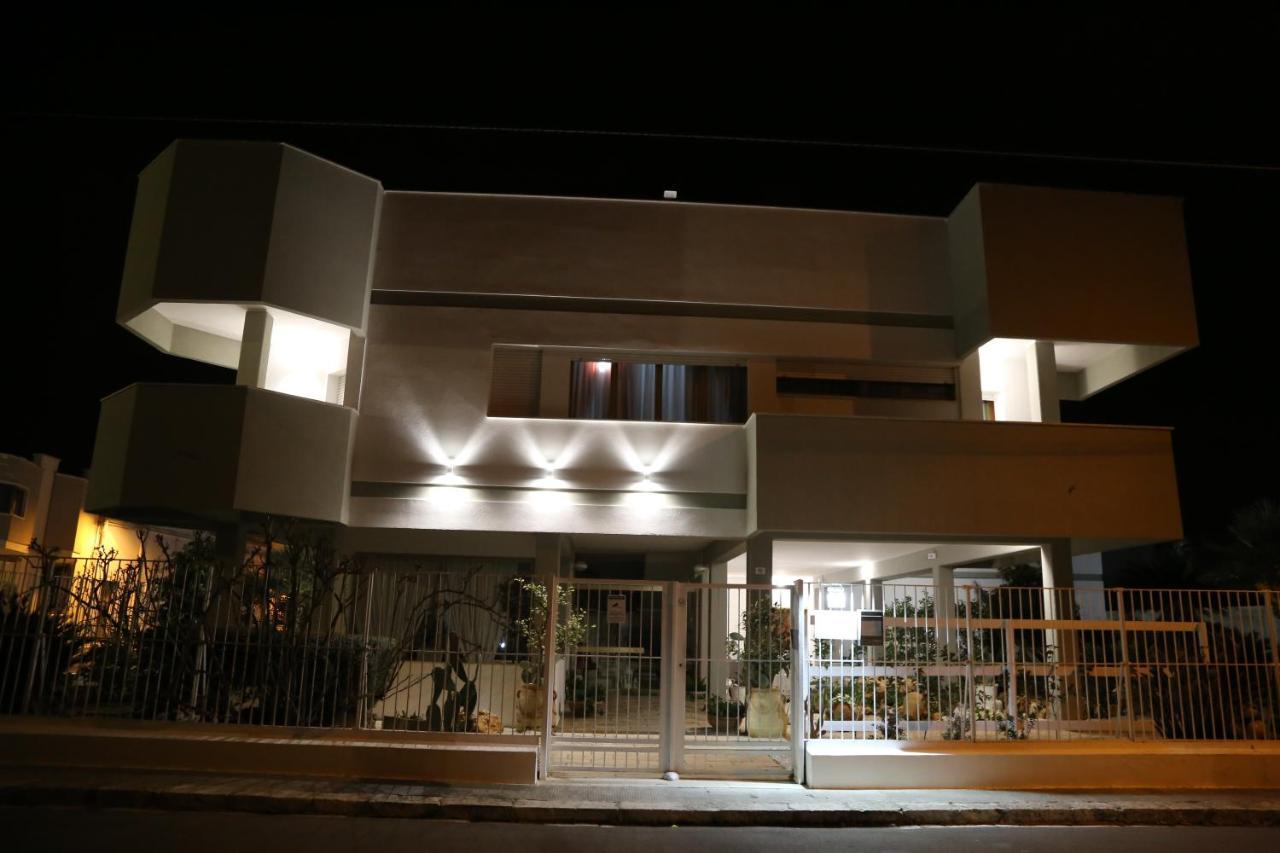 Bed and Breakfast Viro House Squinzano Экстерьер фото
