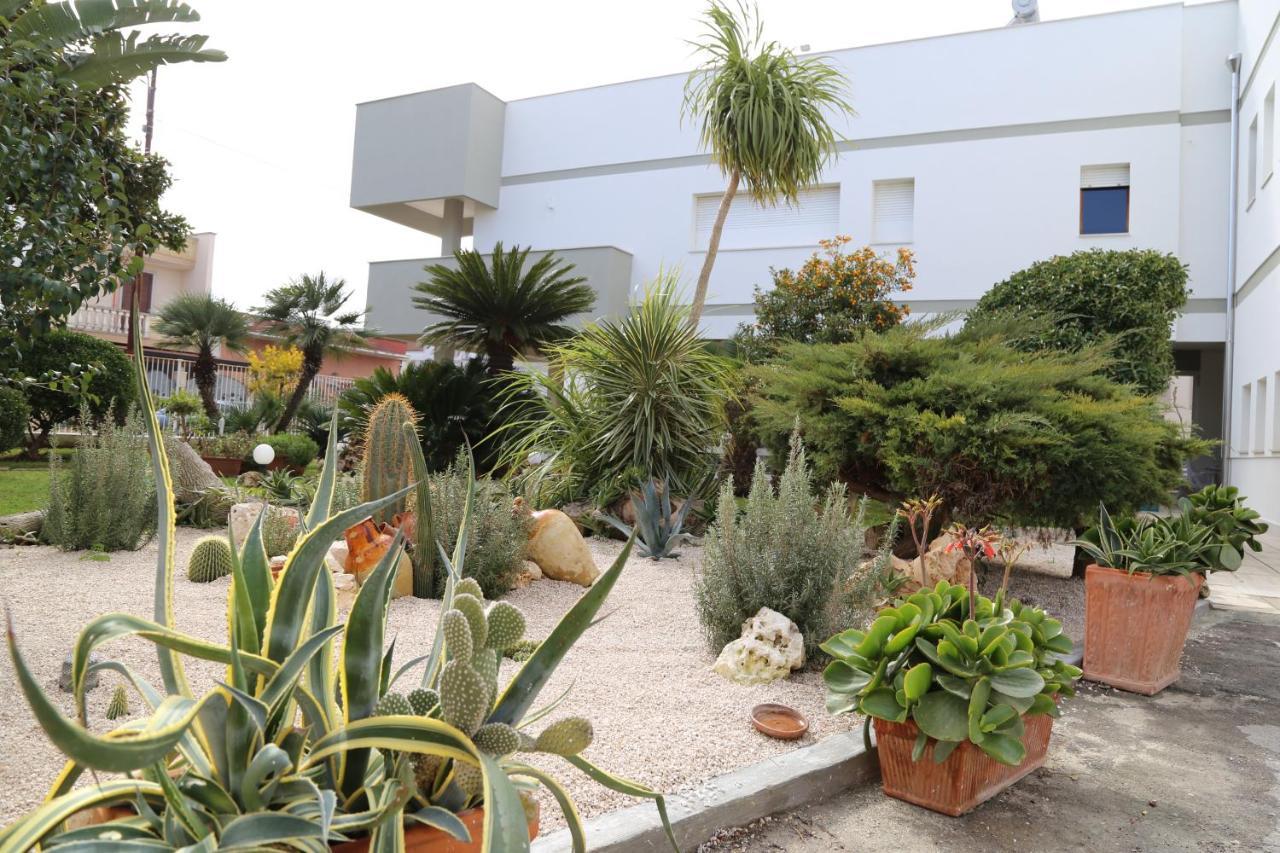 Bed and Breakfast Viro House Squinzano Экстерьер фото