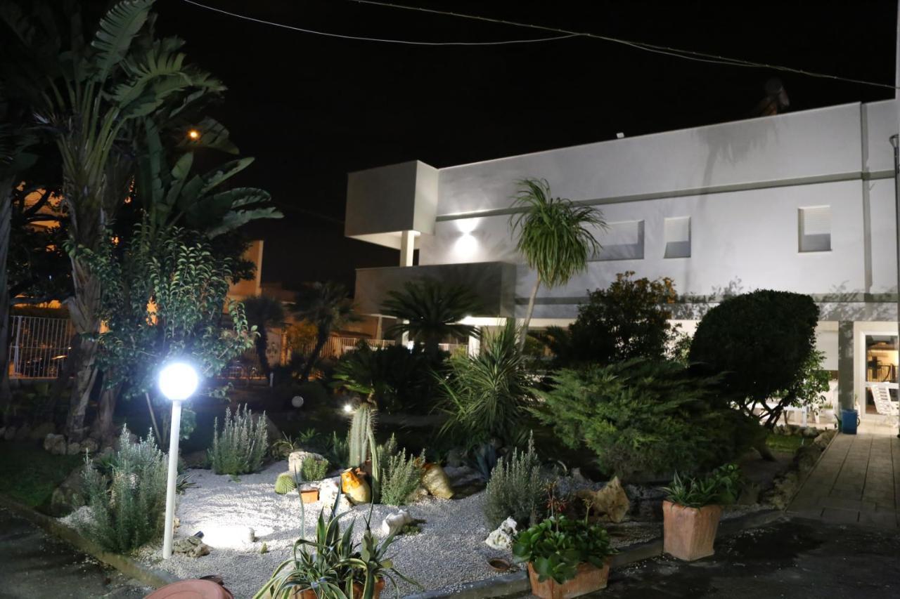 Bed and Breakfast Viro House Squinzano Экстерьер фото
