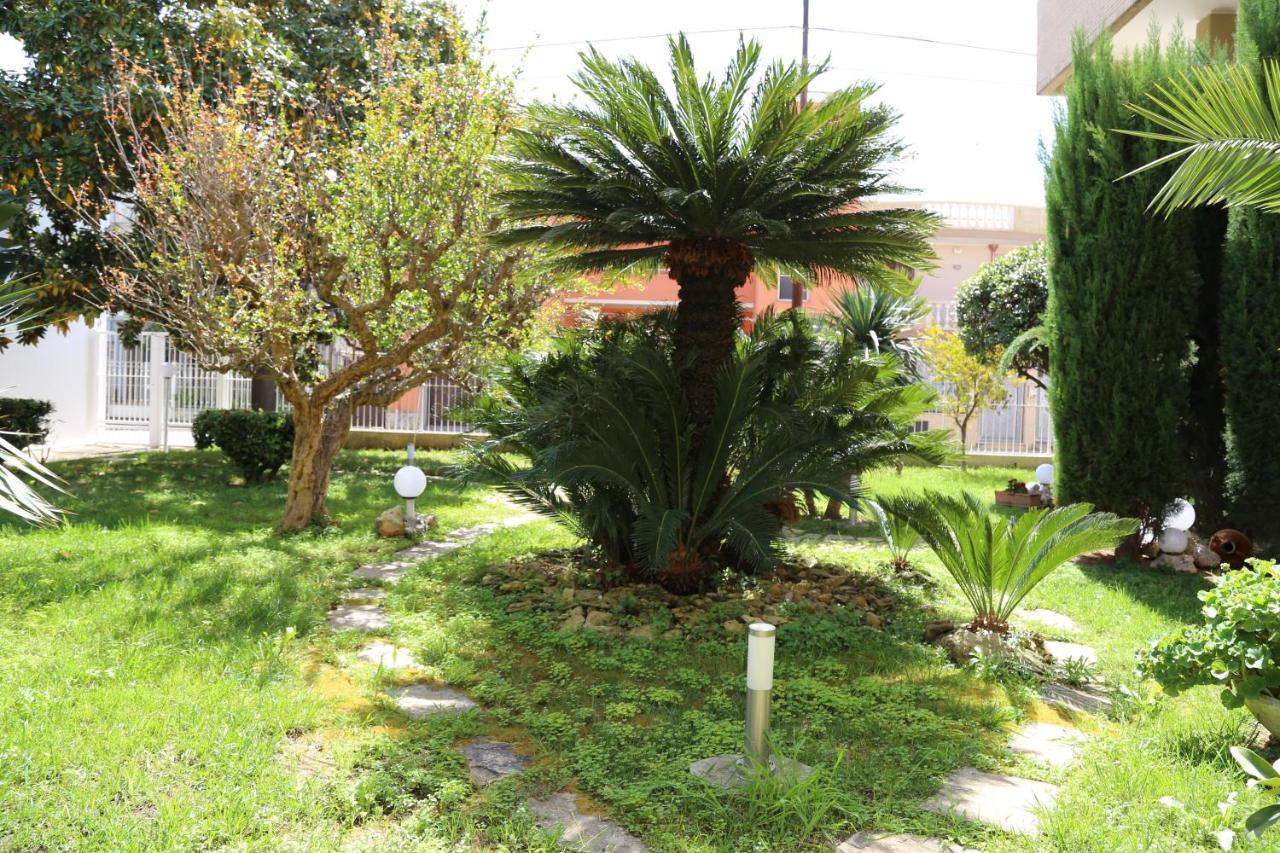 Bed and Breakfast Viro House Squinzano Экстерьер фото